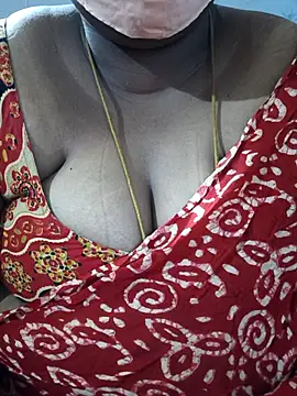 Snapshot of TAMIL_ELAKKIYA chatting on 02.05.26 TAMIL ELAKKIYA online show from 02.05.26