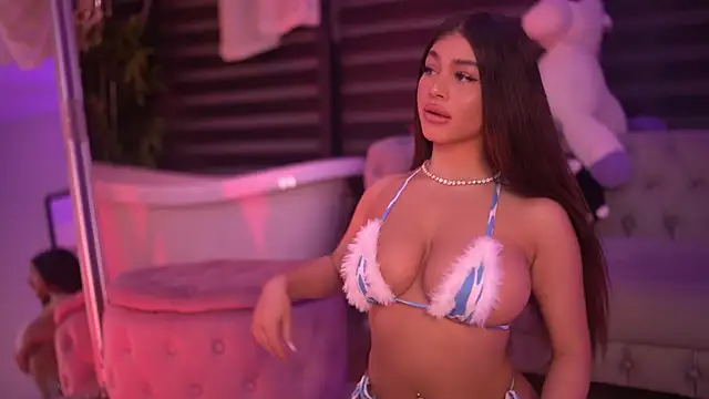 BellaNoirre online show from 12.04.25