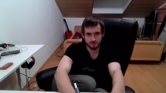 Snapshot of Bez3ybik chatting on 11.16.25 Bez3ybik online show from 11.16.25