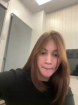 LanySylvia online show from 04.18.26