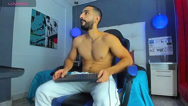 Yiyo10  online show from 03.30.26