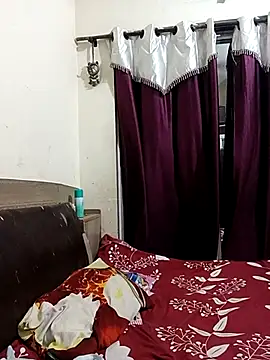 MEERAcle online show from 04.07.26