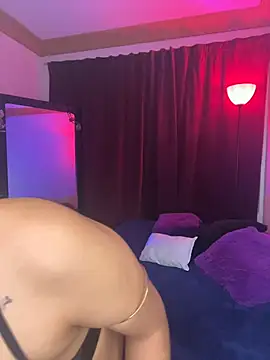 Snapshot of ZahaRose chatting on 11.09.25 ZahaRose online show from 11.09.25