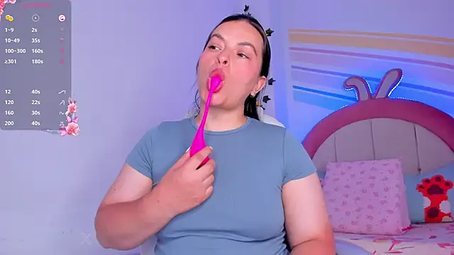 Ariah Walker  online show from 09.30.25