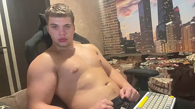 MusclePhantom online show from 10.07.25