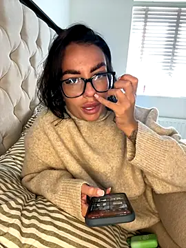 BELLABLACKXUK online show from 10.06.25