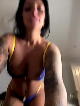 BELLABLACKXUK online show from 10.14.25