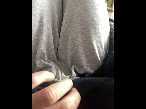 Snapshot of wwwiiilll chatting on 02.21.26 wwwiiilll online show from 02.21.26