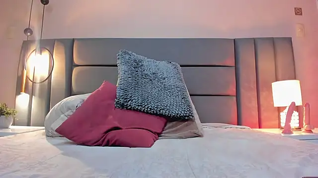 IvyJhons online show from 10.23.25