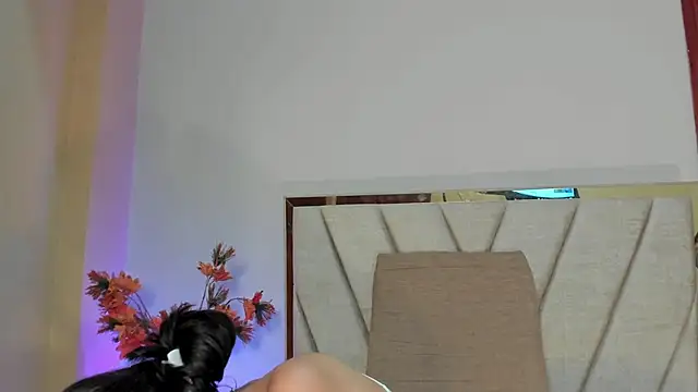 IvyJhons online show from 11.26.25