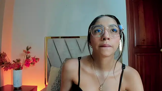 IvyJhons online show from 12.20.25