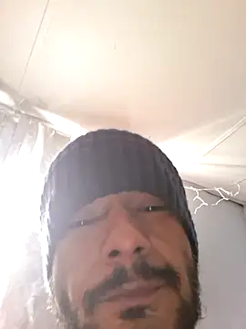 Snapshot of MassedParidae chatting on 02.26.26 MassedParidae online show from 02.26.26