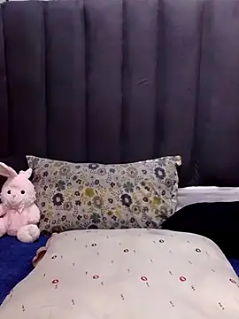 MrsMxx25 online show from 10.29.25