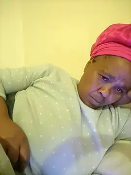 Snapshot of Ebonyboobsmilk chatting on 09.25.25 Ebonyboobsmilk online show from 09.25.25