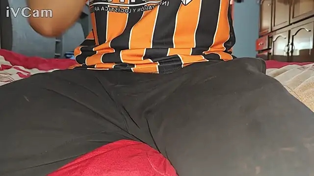 Snapshot of Chair-sm chatting on 09.13.25 Chair-sm online show from 09.13.25