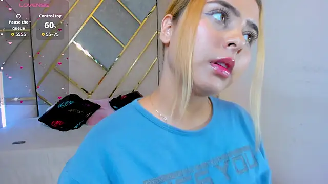 MikaelaStone online show from 04.16.26