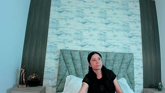 ShanelEvans online show from 09.26.25