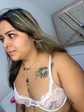 Snapshot of ashley-swift- chatting on 09.22.25 ashley-swift- online show from 09.22.25