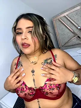 Snapshot of ashley-swift- chatting on 10.03.25 ashley-swift- online show from 10.03.25