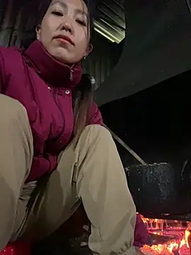 Huong-Ly online show from 02.03.26