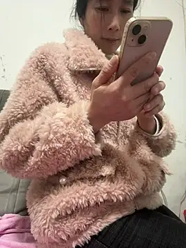 Snapshot of crhong666 chatting on 03.01.26 crhong666 online show from 03.01.26