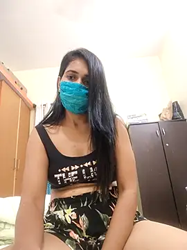 Snapshot of Curvyqueenz chatting on 10.03.25 Curvyqueenz online show from 10.03.25