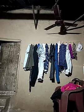 Snapshot of nughtytommy01 chatting on 11.28.25 nughtytommy01 online show from 11.28.25