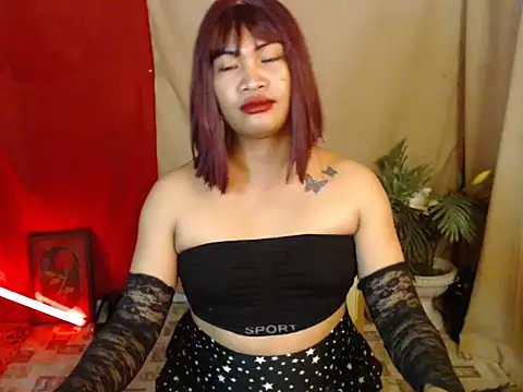 miss laila  online show from 12.05.25