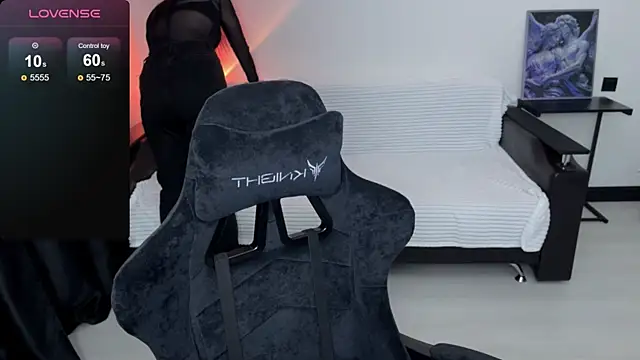 Snapshot of Sunshine_J chatting on 09.30.25 Sunshine J online show from 09.30.25