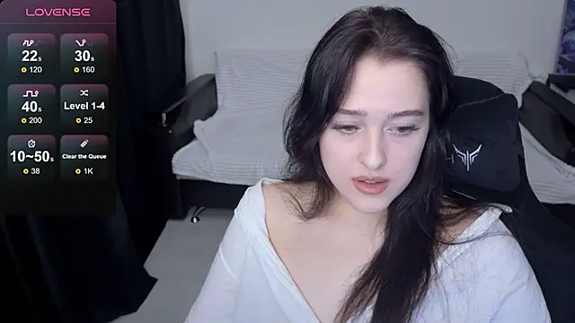 Snapshot of Sunshine_J chatting on 10.12.25 Sunshine J online show from 10.12.25