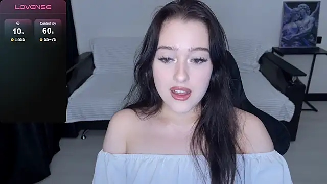 Snapshot of Sunshine_J chatting on 10.23.25 Sunshine J online show from 10.23.25