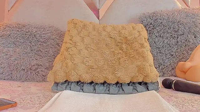 anni honeyriveras online show from 09.13.25