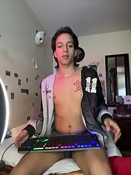 Snapshot of DannyPhantom555 chatting on 09.18.25 DannyPhantom555 online show from 09.18.25