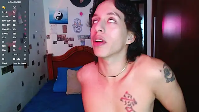 Snapshot of DannyPhantom555 chatting on 10.08.25 DannyPhantom555 online show from 10.08.25