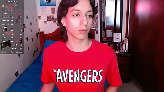 Snapshot of DannyPhantom555 chatting on 10.14.25 DannyPhantom555 online show from 10.14.25