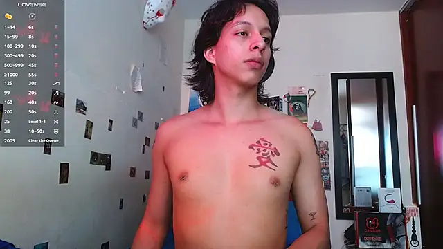 Snapshot of DannyPhantom555 chatting on 10.19.25 DannyPhantom555 online show from 10.19.25