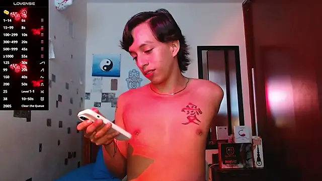 Snapshot of DannyPhantom555 chatting on 11.20.25 DannyPhantom555 online show from 11.20.25