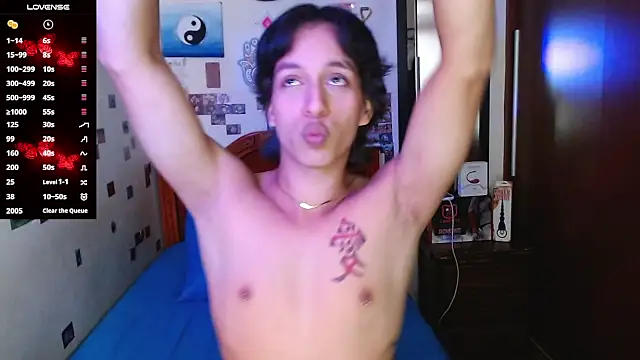 Snapshot of DannyPhantom555 chatting on 11.25.25 DannyPhantom555 online show from 11.25.25