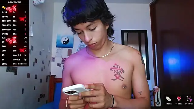 Snapshot of DannyPhantom555 chatting on 11.27.25 DannyPhantom555 online show from 11.27.25