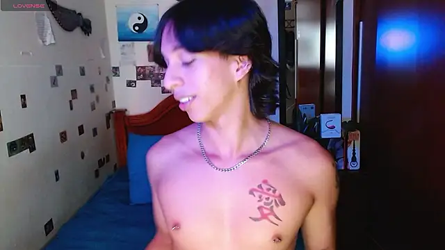 Snapshot of DannyPhantom555 chatting on 02.15.26 DannyPhantom555 online show from 02.15.26