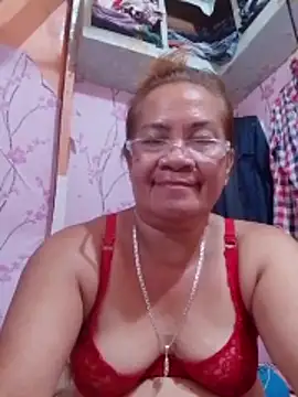 Snapshot of vickyhot1966 chatting on 03.03.26 vickyhot1966 online show from 03.03.26