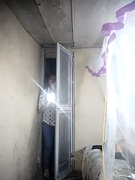 Snapshot of Dung-Thao19 chatting on 10.31.25 Dung-Thao19 online show from 10.31.25