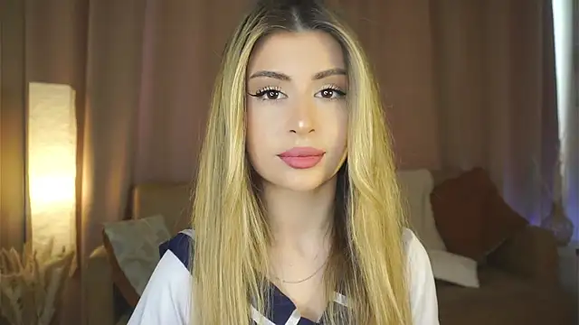 Snapshot of GeorginaHarn chatting on 06.04.26 GeorginaHarn online show from 06.04.26