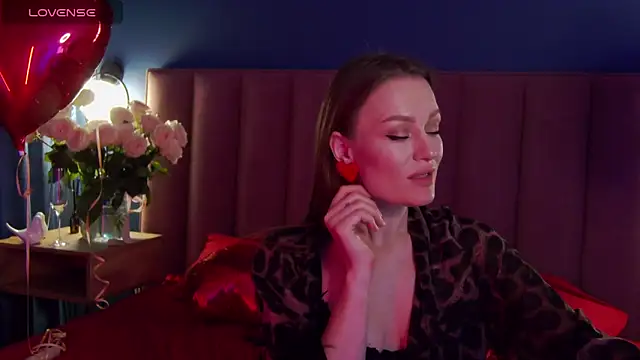 EvelynPoole online show from 02.15.26