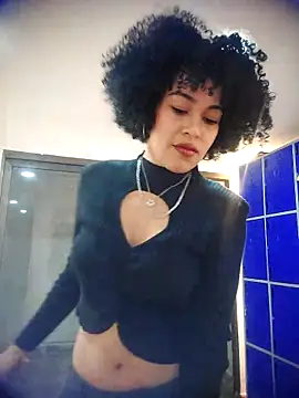 Snapshot of delaylacruz chatting on 11.15.25 delaylacruz online show from 11.15.25