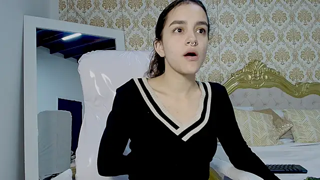 JessB  online show from 10.04.25