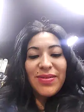 Snapshot of angelicroose2 chatting on 10.04.25 angelicroose2 online show from 10.04.25