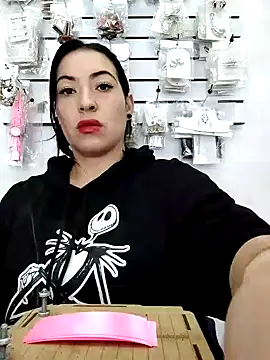 Snapshot of angelicroose2 chatting on 11.20.25 angelicroose2 online show from 11.20.25