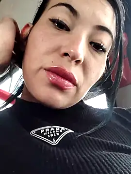 Snapshot of angelicroose2 chatting on 11.28.25 angelicroose2 online show from 11.28.25