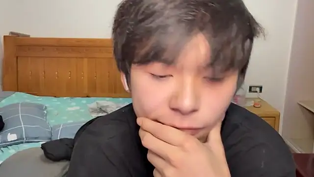 Snapshot of w5206t chatting on 10.26.25 w5206t online show from 10.26.25